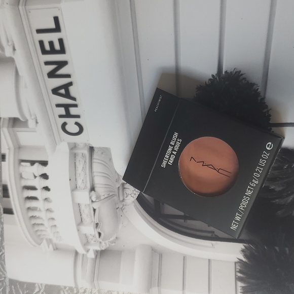 MAC Cosmetics Other - MAC "Peachtwist" Sheertone Blush